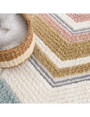 Zbliżenie na strukturę dywanu Focera 30090 – efekt high-low i geometryczny wzór