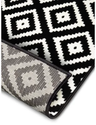 Dywan Nowoczesny Hamla 105477 Czarny Kremowy – aranżacja w salonie