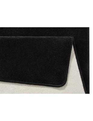 Dywan Jednokolorowy Fancy 103004 Czarny – zbliżenie na teksturę – idealny do: do sypialni